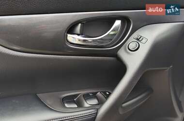 Внедорожник / Кроссовер Nissan Rogue 2020 в 