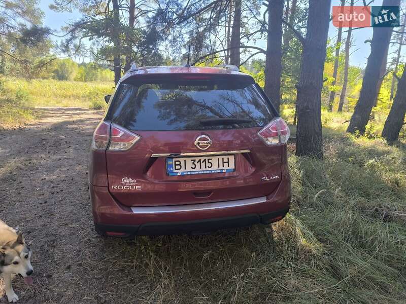 Позашляховик / Кросовер Nissan Rogue 2015 в Кременчуці
