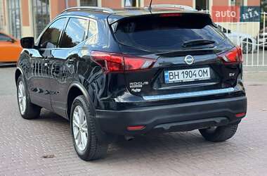 Внедорожник / Кроссовер Nissan Rogue 2018 в 