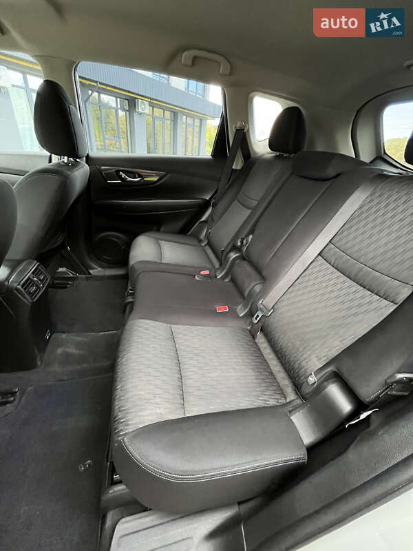 Внедорожник / Кроссовер Nissan Rogue 2019 в Львове