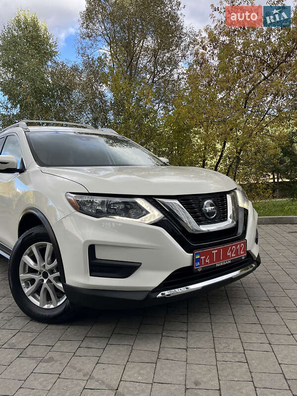 Внедорожник / Кроссовер Nissan Rogue 2019 в Львове