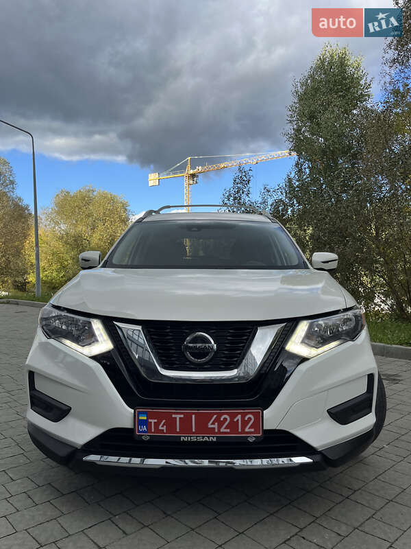 Внедорожник / Кроссовер Nissan Rogue 2019 в Львове