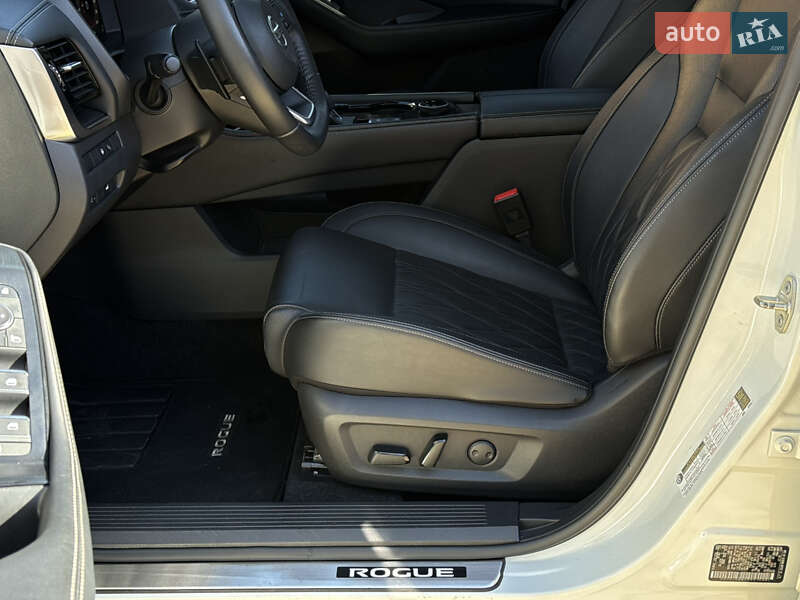 Внедорожник / Кроссовер Nissan Rogue 2021 в Мукачево