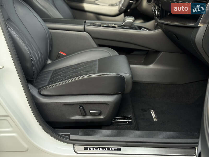 Внедорожник / Кроссовер Nissan Rogue 2021 в Мукачево