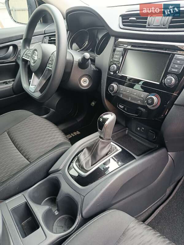 Позашляховик / Кросовер Nissan Rogue 2018 в Києві