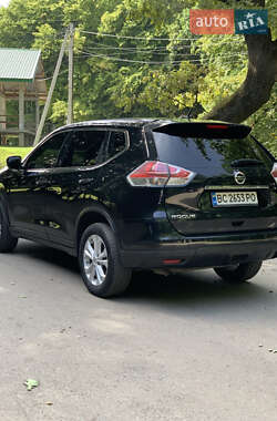 Внедорожник / Кроссовер Nissan Rogue 2016 в 