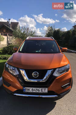 Внедорожник / Кроссовер Nissan Rogue 2019 в 