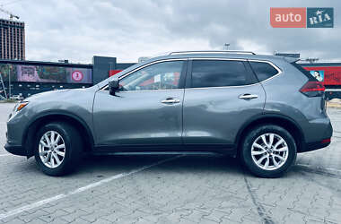 Внедорожник / Кроссовер Nissan Rogue 2019 в 
