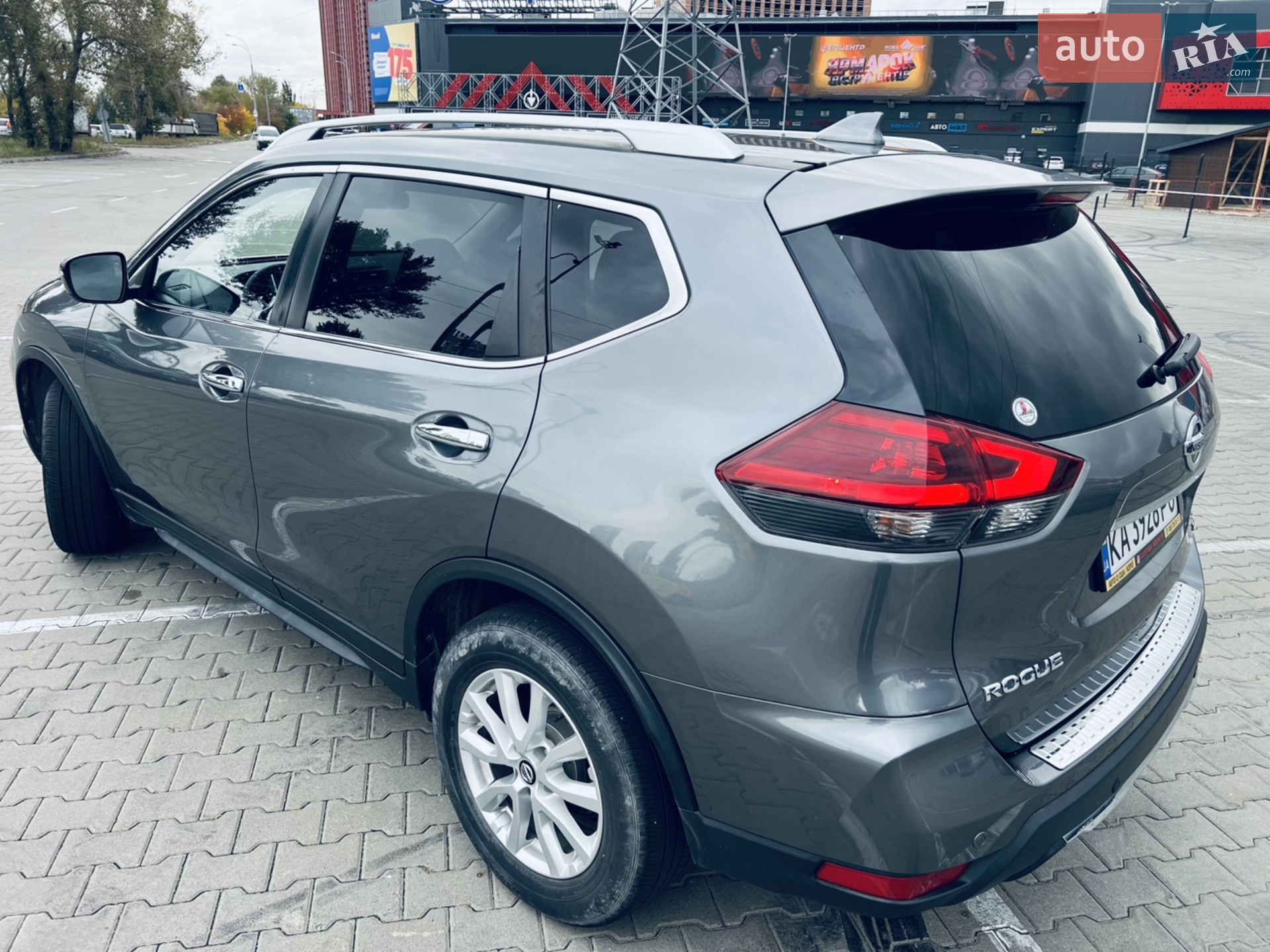 2019 Nissan Rogue - мініатюра 9