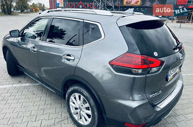 Внедорожник / Кроссовер Nissan Rogue 2019 в 