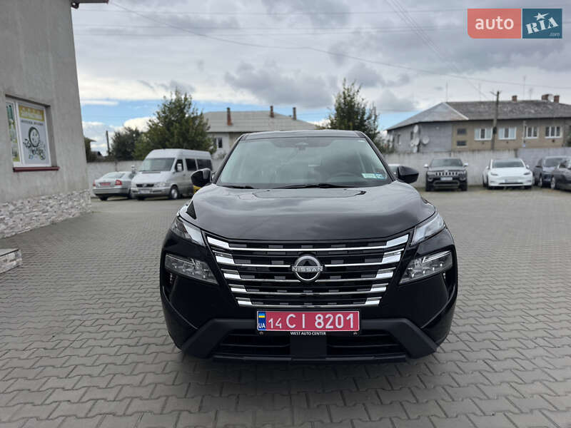Внедорожник / Кроссовер Nissan Rogue 2024 в Луцке