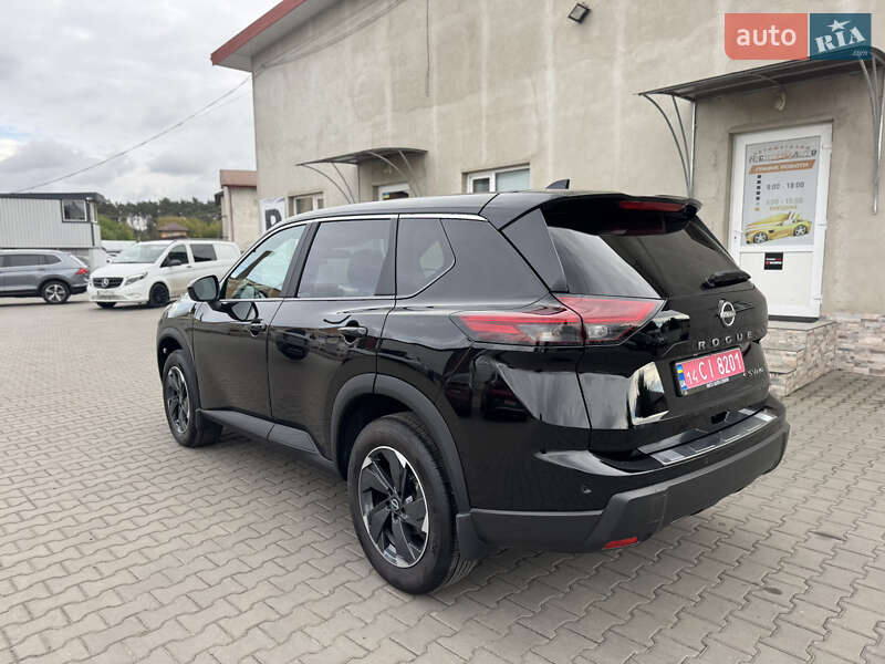 Внедорожник / Кроссовер Nissan Rogue 2024 в Луцке