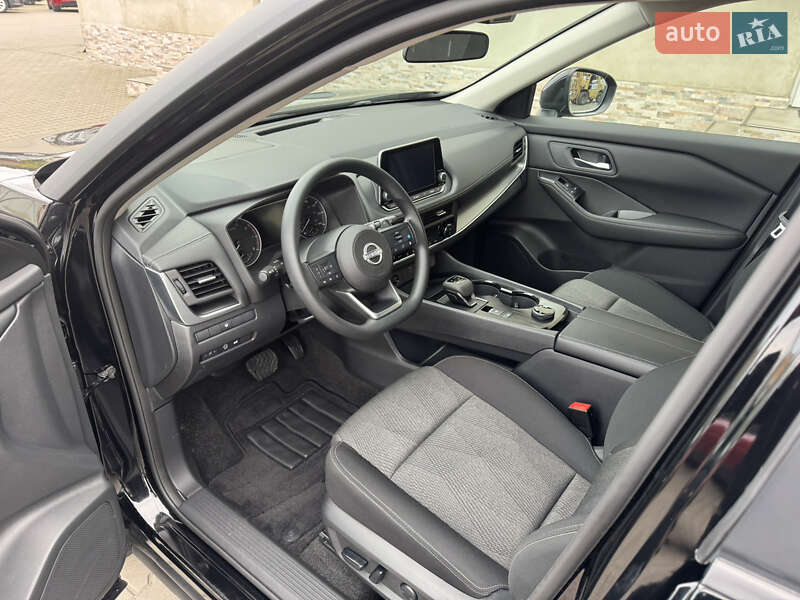 Внедорожник / Кроссовер Nissan Rogue 2024 в Луцке