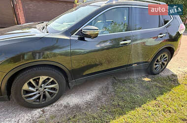 Внедорожник / Кроссовер Nissan Rogue 2016 в 