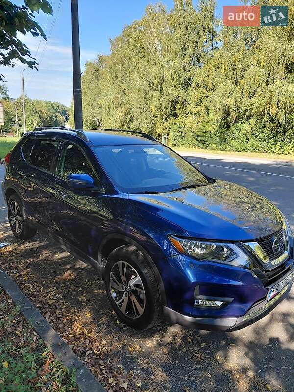Внедорожник / Кроссовер Nissan Rogue 2018 в Киеве