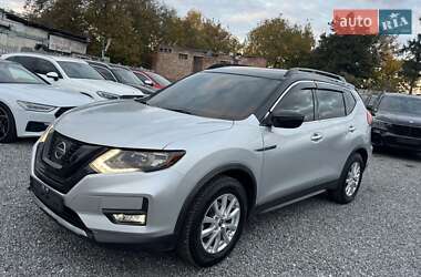 Позашляховик / Кросовер Nissan Rogue 2017 в Тернополі
