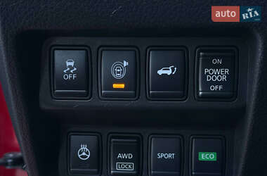 Внедорожник / Кроссовер Nissan Rogue 2016 в 