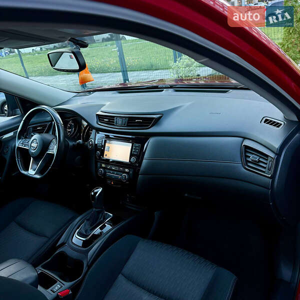 Позашляховик / Кросовер Nissan Rogue 2016 в Києві фото 37 Позашляховик / Кросовер Nissan Rogue 2016 в Києві