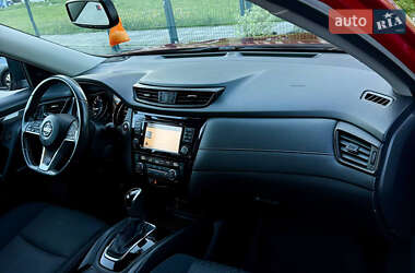 Внедорожник / Кроссовер Nissan Rogue 2016 в 