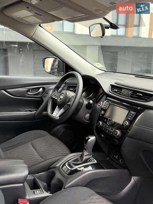 Внедорожник / Кроссовер Nissan Rogue 2018 в Ровно фото 8 Внедорожник / Кроссовер Nissan Rogue 2018 в Ровно