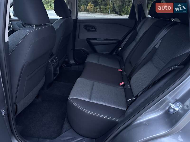 Внедорожник / Кроссовер Nissan Rogue 2021 в Днепре