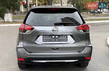 Позашляховик / Кросовер Nissan Rogue 2018 в 