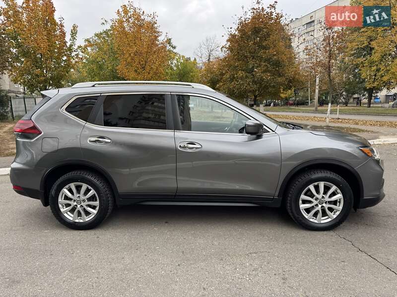 Позашляховик / Кросовер Nissan Rogue 2018 в Харкові