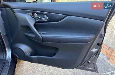 Позашляховик / Кросовер Nissan Rogue 2018 в 