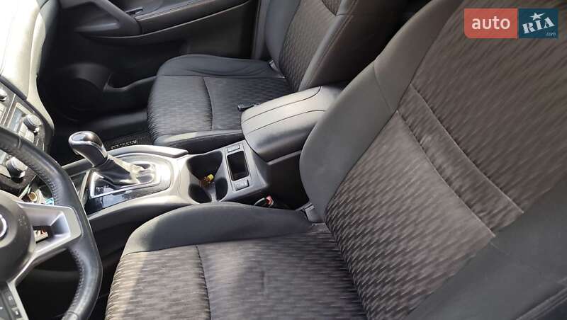 Внедорожник / Кроссовер Nissan Rogue 2017 в Тростянце фото 4 Внедорожник / Кроссовер Nissan Rogue 2017 в Тростянце