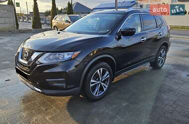 Внедорожник / Кроссовер Nissan Rogue 2019 в Калуше