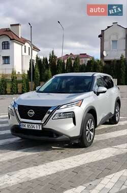 Внедорожник / Кроссовер Nissan Rogue 2021 в Ровно