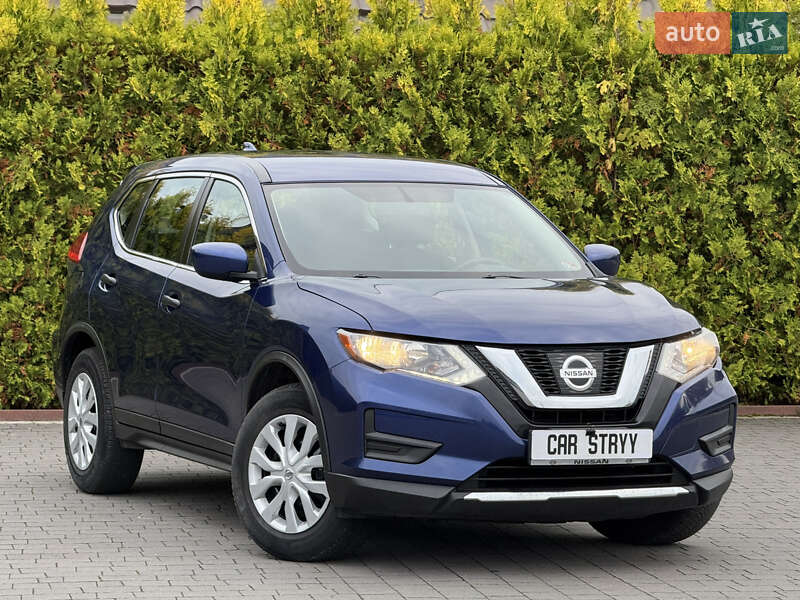 Внедорожник / Кроссовер Nissan Rogue 2017 в Стрые