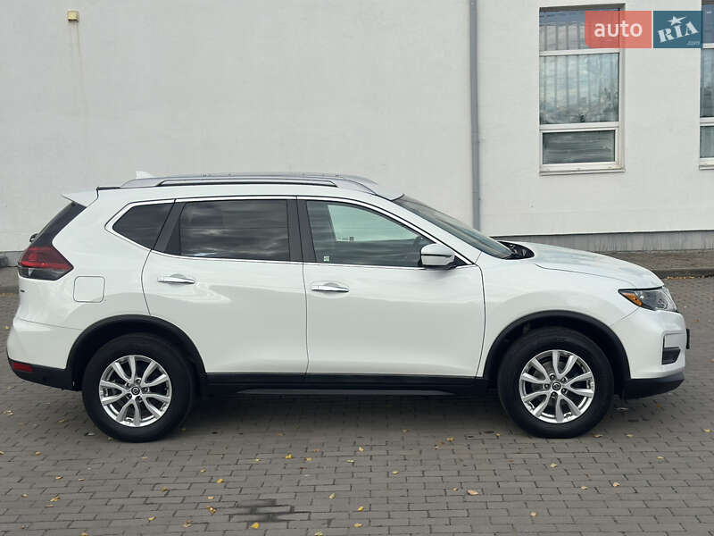 Внедорожник / Кроссовер Nissan Rogue 2019 в Житомире