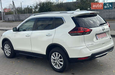 Внедорожник / Кроссовер Nissan Rogue 2019 в 