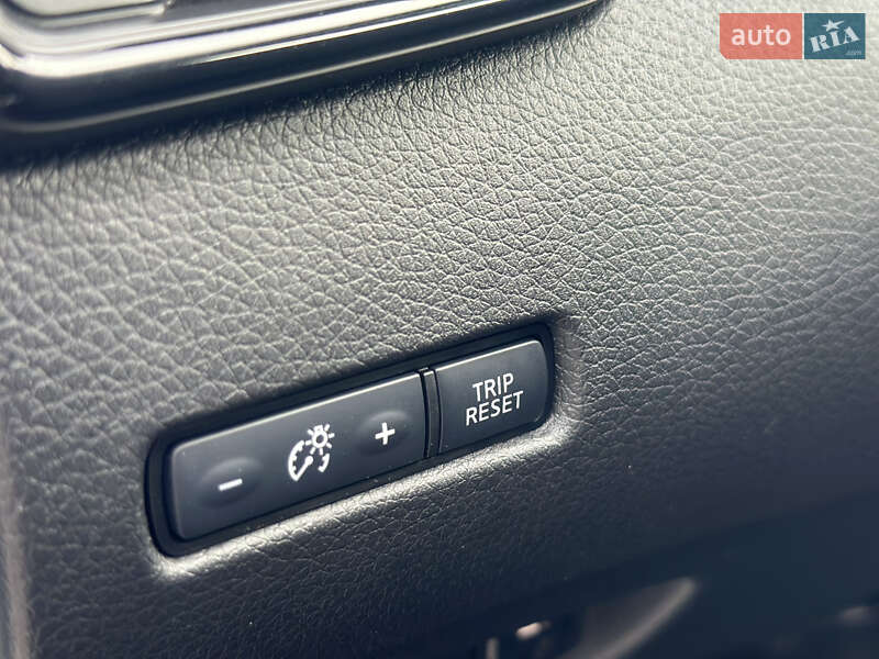 Внедорожник / Кроссовер Nissan Rogue 2019 в Житомире