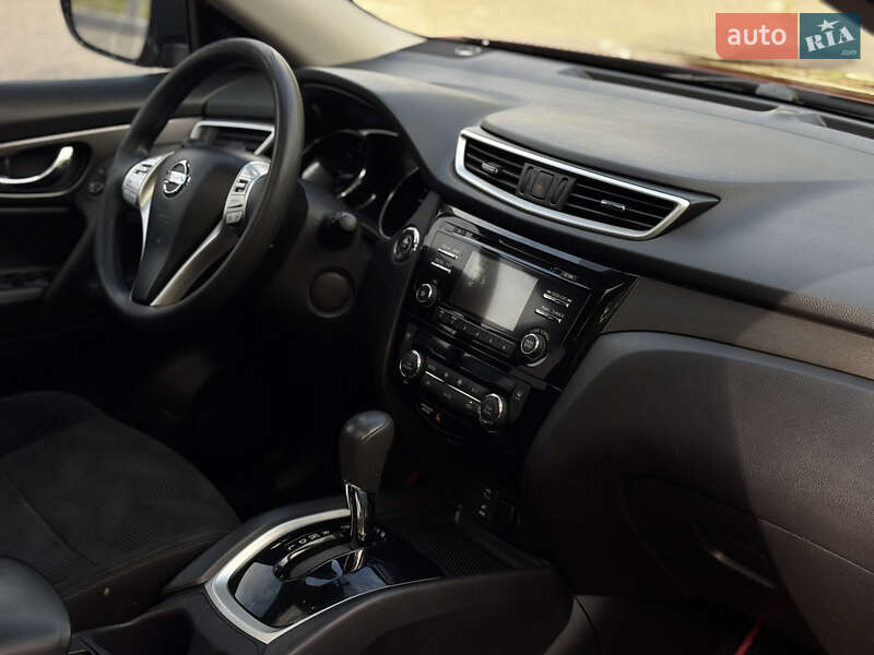 Внедорожник / Кроссовер Nissan Rogue 2016 в Николаеве
