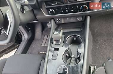 Внедорожник / Кроссовер Nissan Rogue 2023 в 
