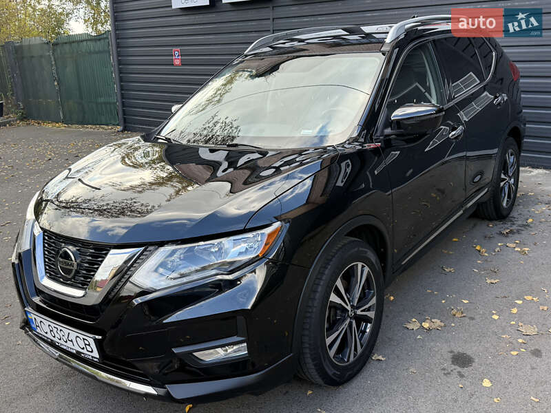 Внедорожник / Кроссовер Nissan Rogue 2018 в Луцке