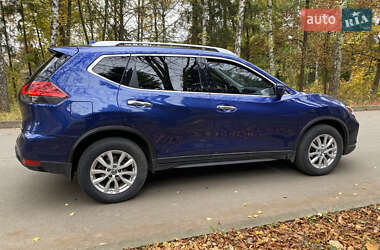 Внедорожник / Кроссовер Nissan Rogue 2017 в 