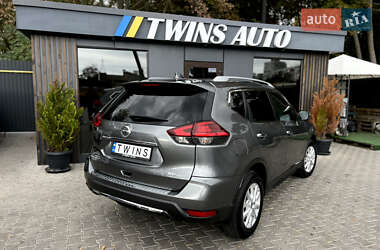 Внедорожник / Кроссовер Nissan Rogue 2017 в 