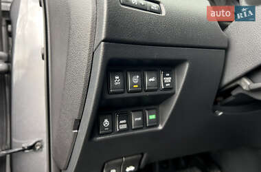 Внедорожник / Кроссовер Nissan Rogue 2017 в 