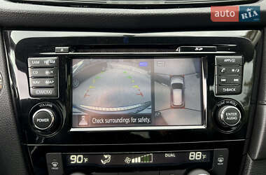 Внедорожник / Кроссовер Nissan Rogue 2017 в 