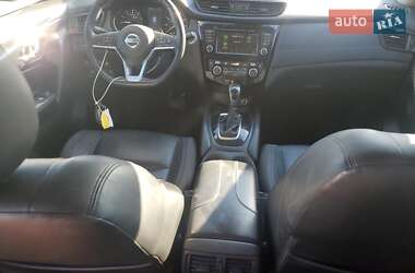 Позашляховик / Кросовер Nissan Rogue 2018 в 