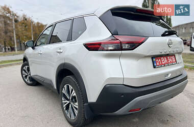 Внедорожник / Кроссовер Nissan Rogue 2023 в 