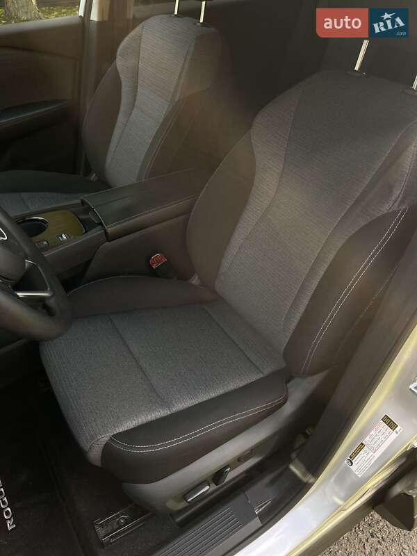 Позашляховик / Кросовер Nissan Rogue 2023 в Дніпрі