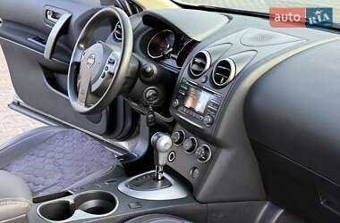 Внедорожник / Кроссовер Nissan Rogue 2015 в 