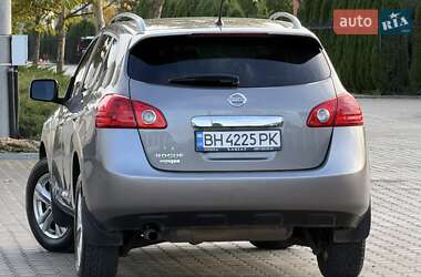 Внедорожник / Кроссовер Nissan Rogue 2015 в 