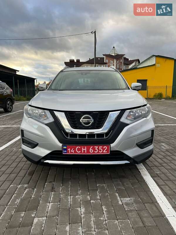 Внедорожник / Кроссовер Nissan Rogue 2019 в Шептицькому