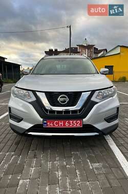 Позашляховик / Кросовер Nissan Rogue 2019 в 