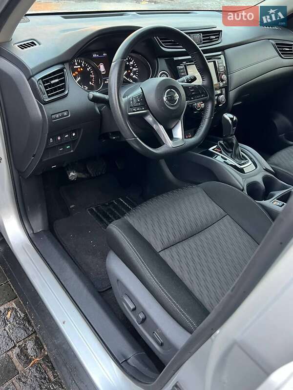 Внедорожник / Кроссовер Nissan Rogue 2019 в Шептицькому